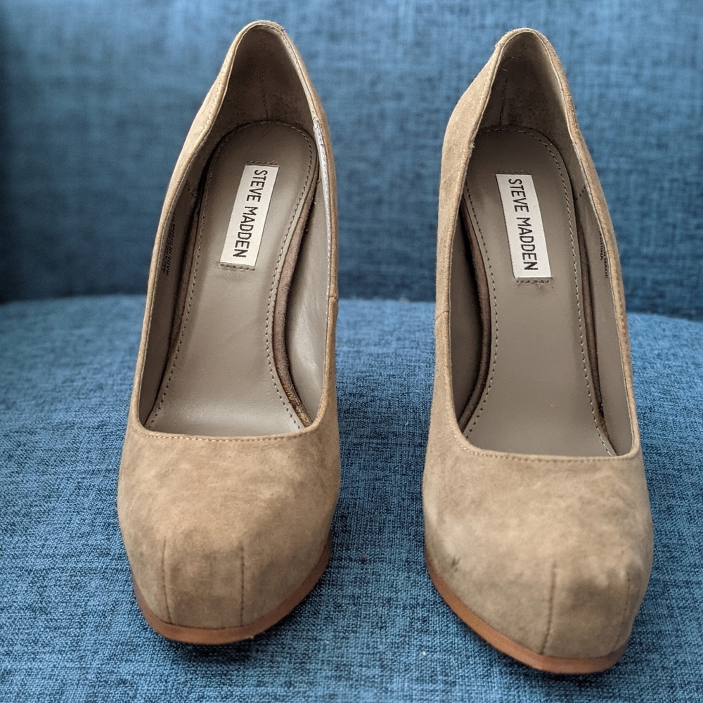 Suede Pumps Super high and sexy!